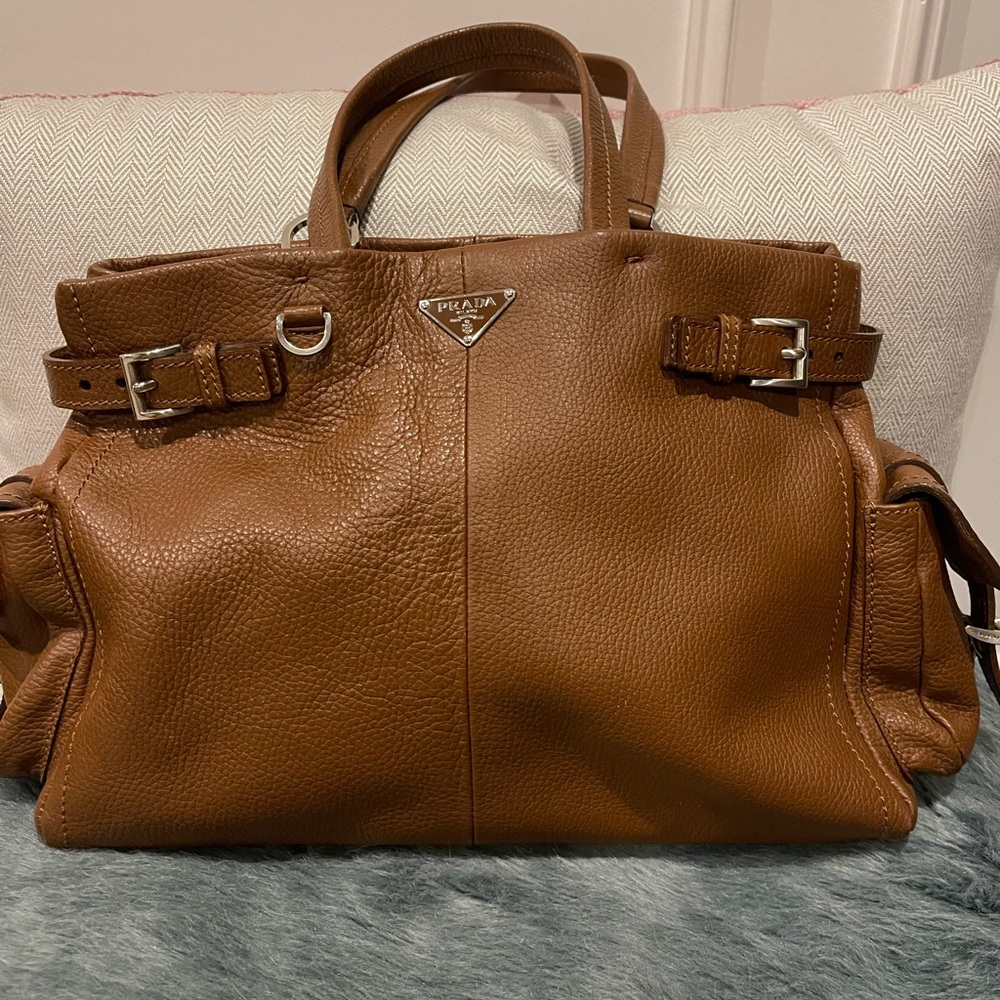 Gorgeous Authentic Prada Vitello Daino Tote